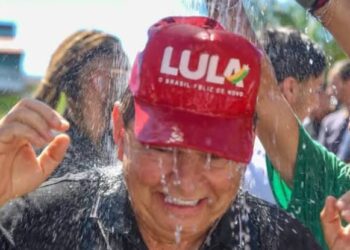 Galdino recebe aceno de Ricardo para entrar no PT, mas pode comandar outra legenda na Paraíba