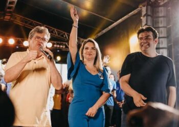 Eduardo Carneiro critica postura de Karla Pimentel: “Tava comigo, depois foi votar em Tibério, agora está com Olívia”