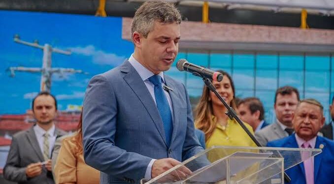 Cabedelo: Com rombo milionário na prefeitura, André Coutinho exonera servidores em massa