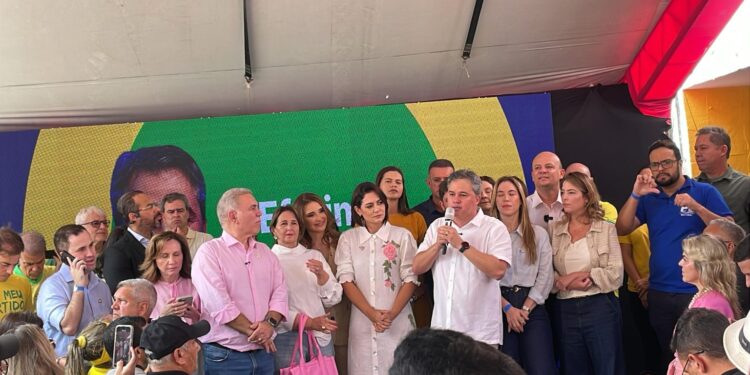 Michelle Bolsonaro confirma chapa bolsonarista com Efraim e Queiroga na Paraíba