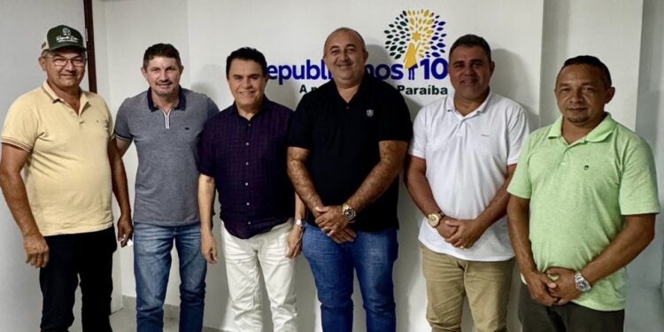 Grupo de oposição de Cuité de Mamanguape oficializa apoio à reeleição de Wilson Santiago