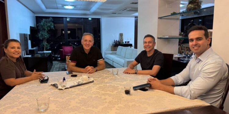 Jane e Emerson Panta se reúnem com Aguinaldo Ribeiro para discutir eleições de 2026 e melhorias para Santa Rita