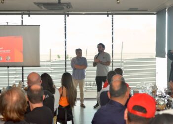 Efraim participa de encontro inédito entre CEO do iFood e empreendedores paraibanos para fortalecer o setor de comércio e serviços no estado