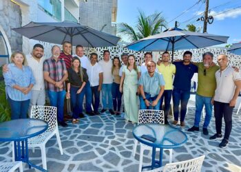 Felipe Leitão recebe apoio de 16 dos 17 vereadores de Bayeux