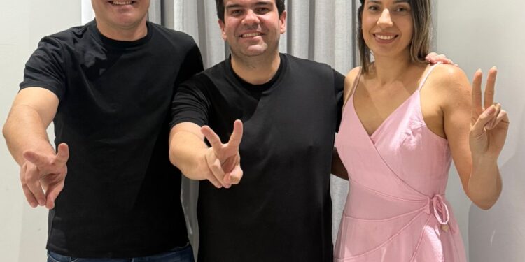 Eduardo Carneiro recebe apoio da vereadora Sabrina Xavier e do ex-presidente da Câmara de Picuí