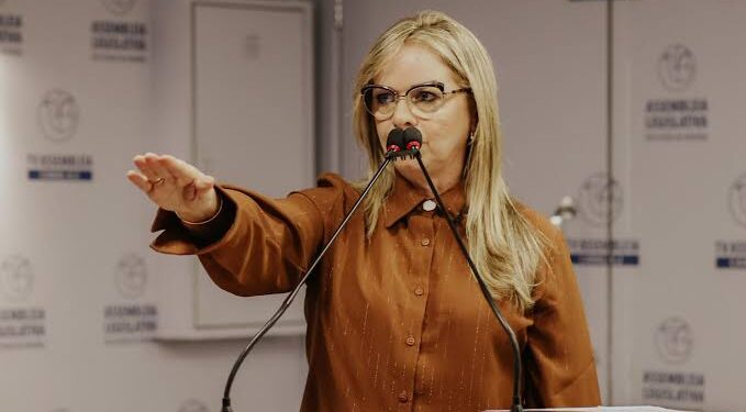 Silvia Benjamin volta a cobrar acostamento na BR-121