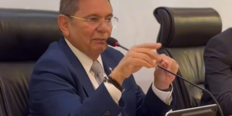 Adriano sobe o tom e manda recado direto à base: “O governo não aguenta perder um Cícero e nem um Galdino”