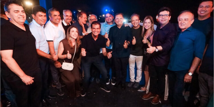 Show de Roberto Carlos em João Pessoa reúne personalidades e classe política em meio a imbróglio sobre 2026