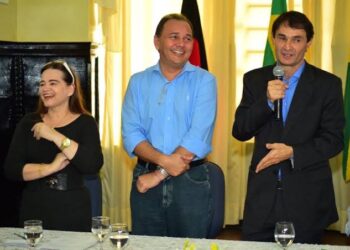 Escanteado por Bruno, Romero é descartado por Ludgério, que lança esposa à disputa pela Câmara