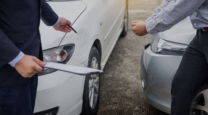 Confusão em CG: ex-vereador vende veículos a empresário, mas carros estavam com ordem de busca e apreensão