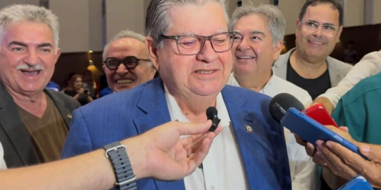 João discorda de Aguinaldo sobre prazo para escolha de candidato a governador