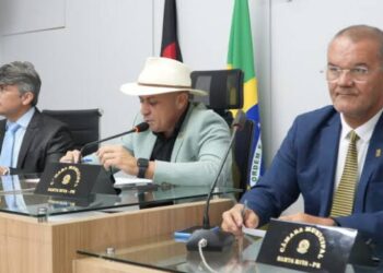 Câmara de Santa Rita devolve ao Executivo projeto que visa criar novas secretarias após constatar irregularidades