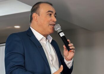 Rádio Princesa FM renova parceria com Datacensus para pesquisas eleitorais e de gestão na região