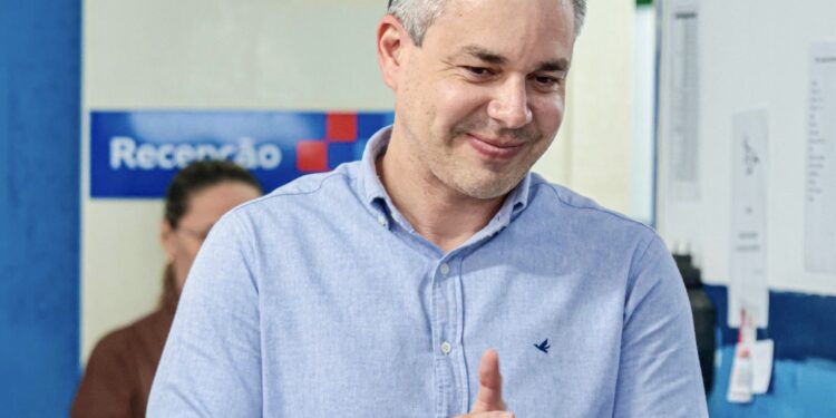 Cabedelo: André Coutinho antecipa pagamento do mês de agosto dos servidores