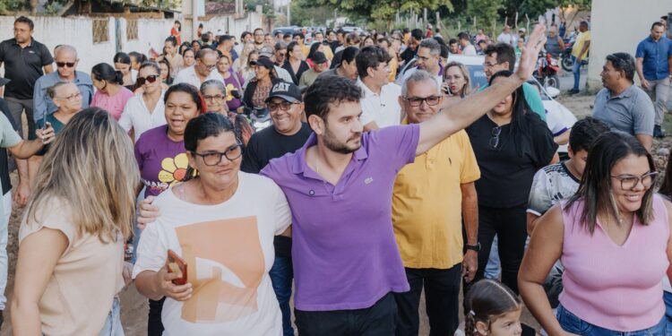 Joaquim assina ordem de serviço para pavimentação da Bela Vista e anuncia início das obras, em Mamanguape