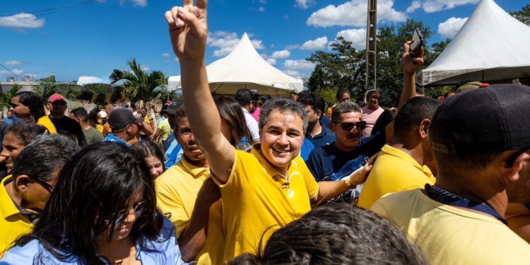 “As pesquisas mostram que estou no caminho certo”, diz Efraim sobre o 2° lugar nas intenções de voto