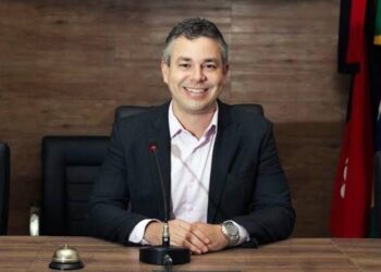 Cabedelo: André Coutinho promove reforma administrativa e exonera secretários