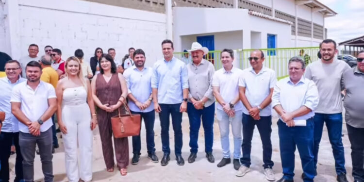 Em Itaporanga, cinco prefeitos do Vale do Piancó declaram apoio a Lucas Ribeiro