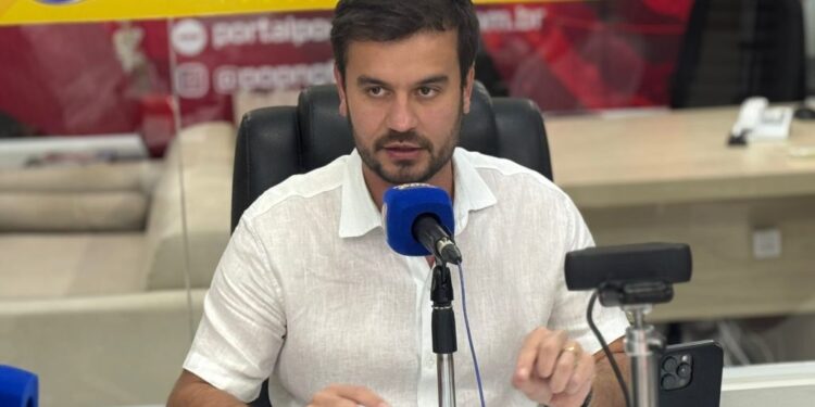 Joaquim Fernandes fecha chapa majoritária com Lucas, João Azevêdo e Nabor