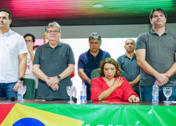 Prefeito em exercício de João Pessoa, Léo Bezerra garante fidelidade a João