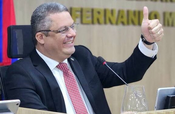 Câmara de Cabedelo aprova novo IPTU com foco em imóveis de luxo, mas presidente vota contra e entra em contradição