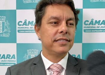 Raoni Mendes renuncia à presidência da CPI dos Combustíveis após pressão de vereadores