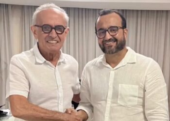 De volta ao Brasil, Cícero se reúne com ex-deputado e já embarca para Brasília nesta quarta