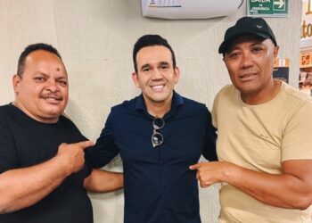 Em meio à polêmica com prefeito de Caaporã, vereadores da base deixam George Morais e fecham com Jhony