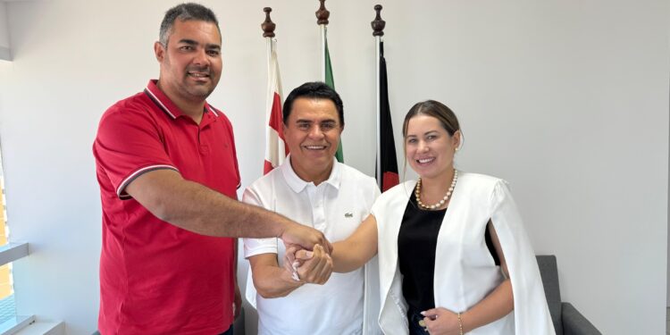 Um dos principais nomes da oposição em Santa Rita, vereadora Cleidinha de Digão fecha com Wilson Santiago