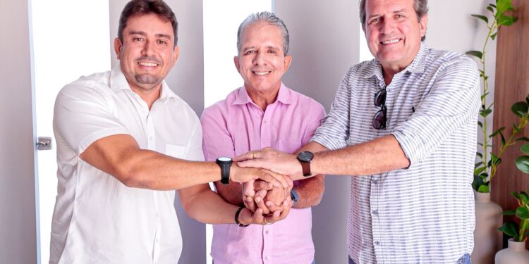 Prefeito e ex-prefeito de Sousa fecham com Nabor para o Senado