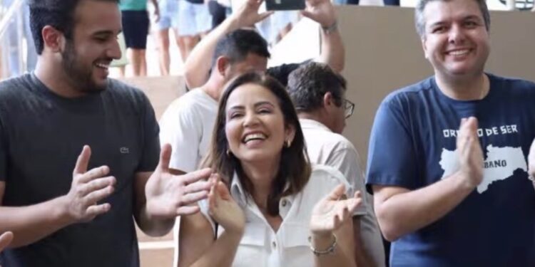 Como antecipado pelo Política da Paraíba, Pollyana fecha com Diego Tavares em Pombal