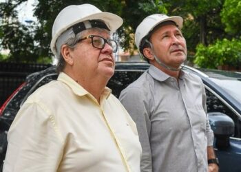 João admite que Adriano já foi comunicado sobre intenção de indicar Deusdete ao TCE