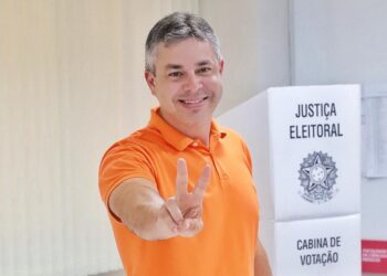 André Coutinho segue com reforma administrativa e exonera mais um secretário ligado a Vítor Hugo