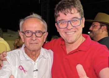 Como antecipado pelo site, Veneziano articula e aliado de Efraim fecha com Cícero