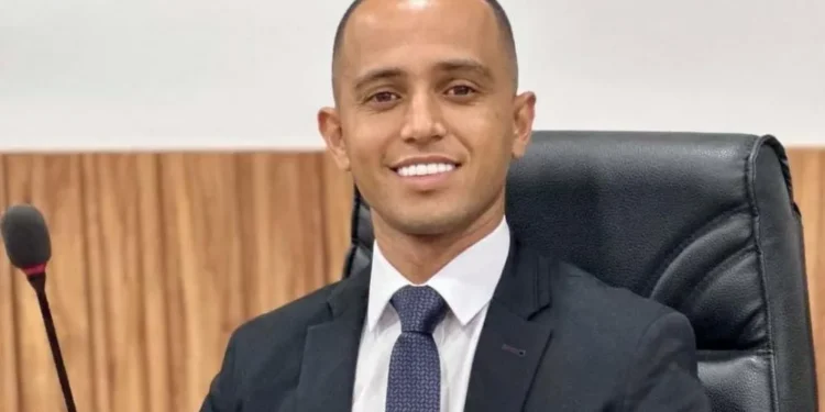 Justiça julga improcedente AIJE e mantém mandato de vereador do PSD em Bayeux