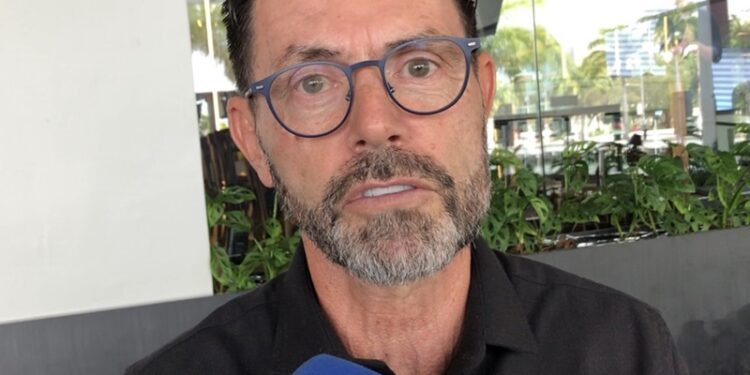 João Azevêdo nomeia presidente do PDT como secretário executivo do Estado