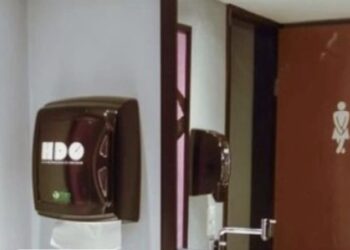 João Azevedo sanciona lei de Silvia Benjamim que proíbe estabelecimentos de utilizarem imagens degradantes de mulheres em banheiros