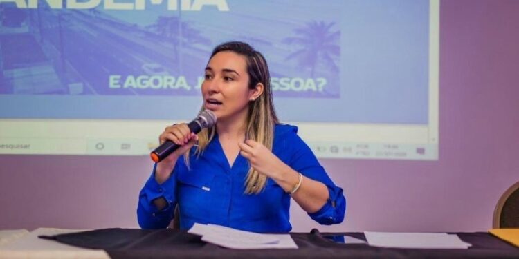 Exonerada por Cícero, Vaulene Rodrigues é nomeada para cargo no governo