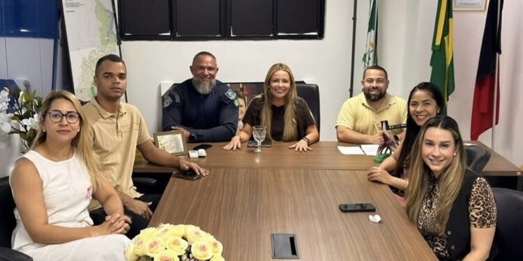 Tacyanna reúne cúpula da segurança para discutir ações emergenciais de combate à violência, em Bayeux