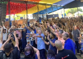 Aniversário de 65 anos de Galdino reúne lideranças políticas de todo o estado; saiba os bastidores