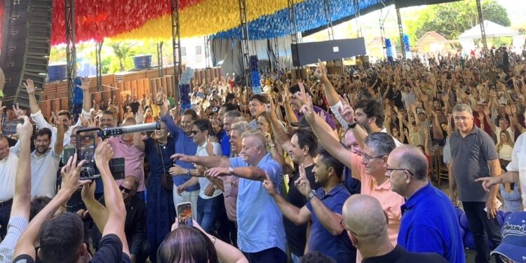 Aniversário de 65 anos de Galdino reúne lideranças políticas de todo o estado; saiba os bastidores