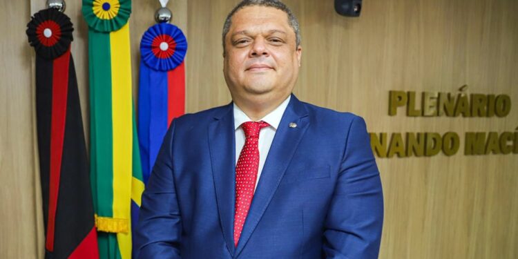 Cabedelo: esposa e sogra do presidente da Câmara aparecem em documento ligado a investigado por tráfico