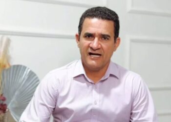 Uniforme caro e entrega incompleta: mães denunciam abandono da educação em Caaporã