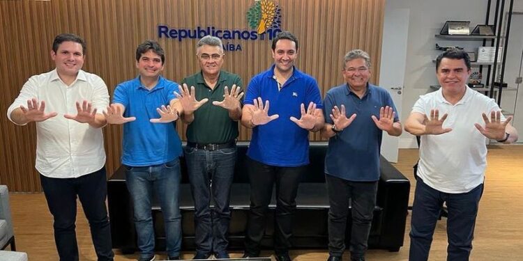 Bastidores: Hugo reúne lideranças do Republicanos na PB e confirma conversa com Galdino neste fim de semana
