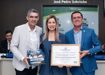 Danielle do Vale recebe título de cidadã lagoadentrense e nova adesão em Lagoa de Dentro