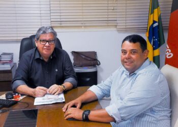 João Azevêdo exonera irmão de Diego Tavares do Turismo e nomeia aliado de Eduardo Carneiro