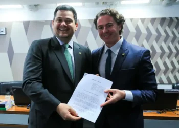 Senado reage à escolha de Lula para o STF e aprova “bomba fiscal” de Veneziano