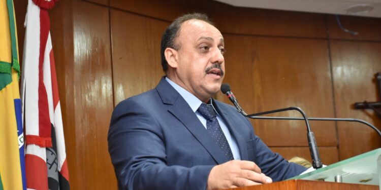 Por ligação, Zezinho do Botafogo entrega cargo na Prefeitura de João Pessoa para seguir projeto de João