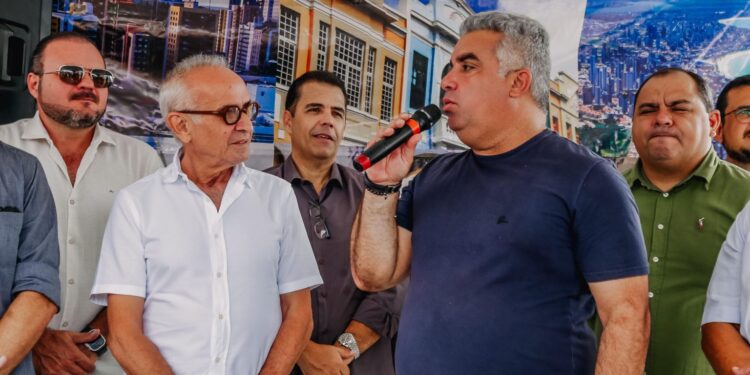 Em meio a boatos de rompimento, Guga PET adota postura de “independência” no retorno à Câmara