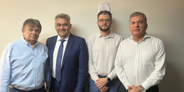 Projeto de isenção do IPVA para veículos movidos a GNV recebe apoio do deputado Márcio Roberto